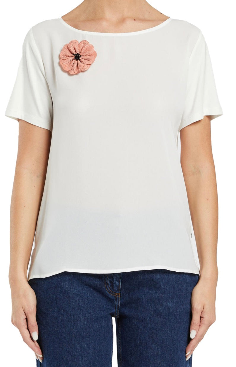 T-SHIRT A MANICA CORTA CON FIORE PENNYBLACK