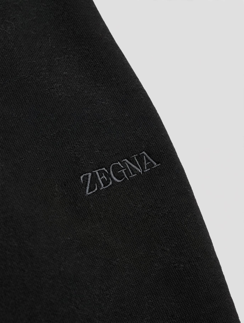ZEGNA T-Shirt Uomo Nera con Logo Ricamato