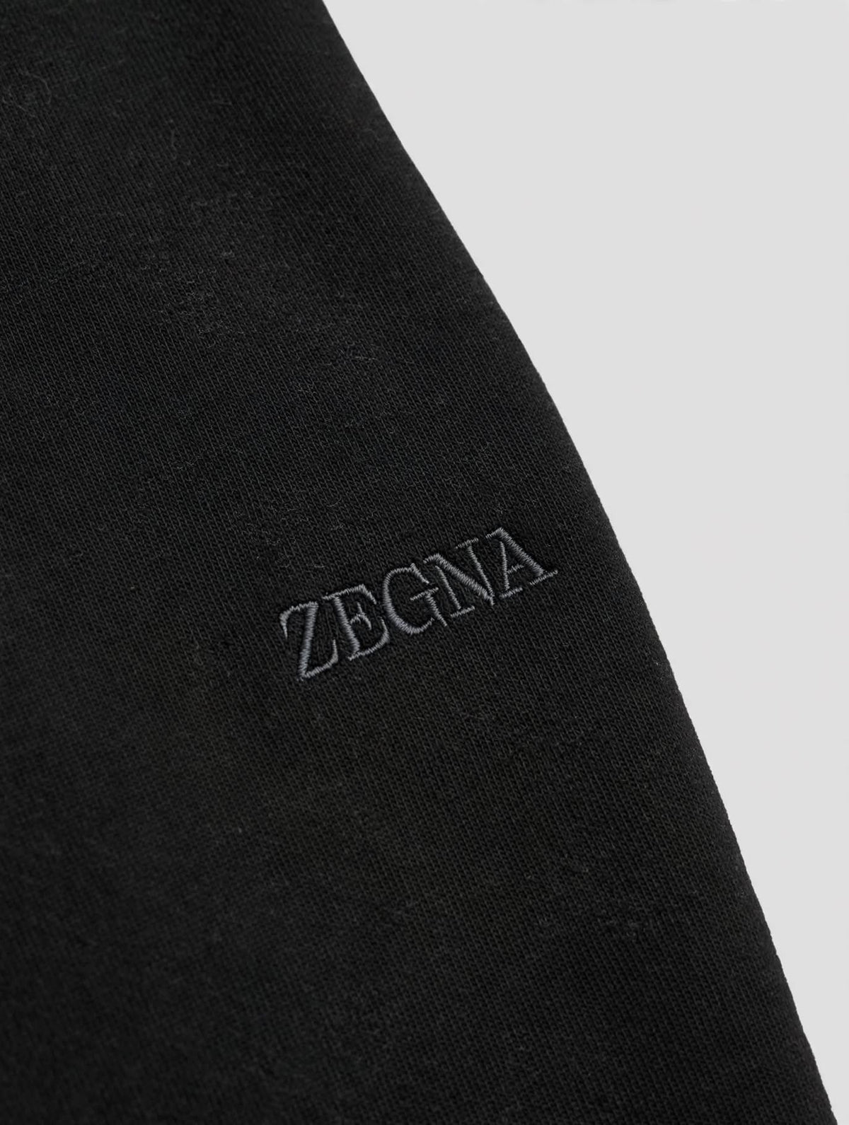 ZEGNA T-Shirt Uomo Nera con Logo Ricamato